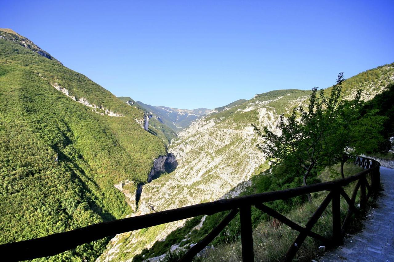 B&B Lo Gnomo Pennapiedimonte Buitenkant foto
